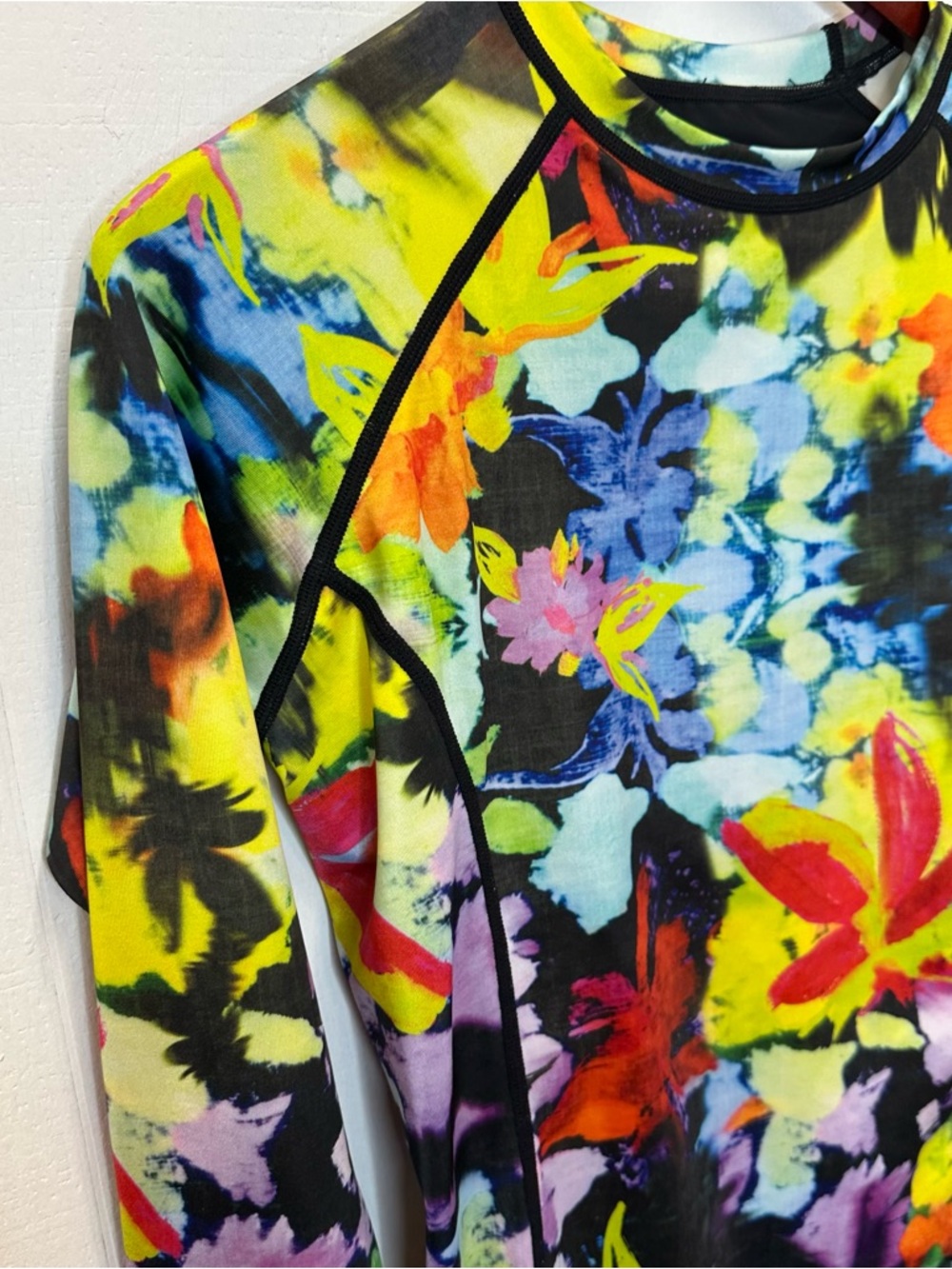 DAKINE Large Long Sleeve Floral Rash Guard Multi Yellow UPF50 - Picture 3 of 6
